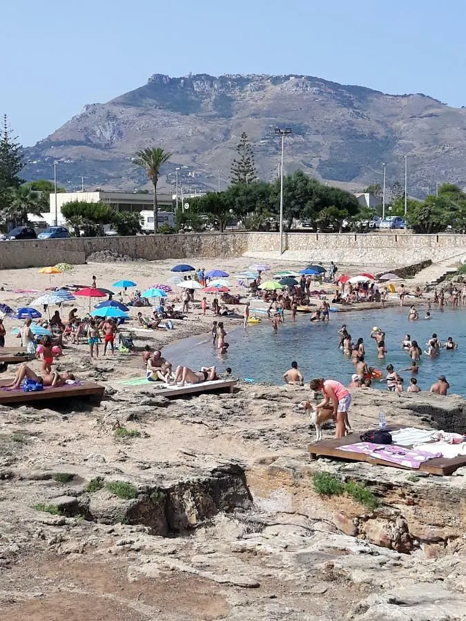 Casa Vacanze L'Orizzonte Aparthotel Valderice